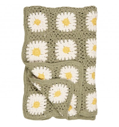Manta tejida a crochet en verde con flores blancas y amarillas