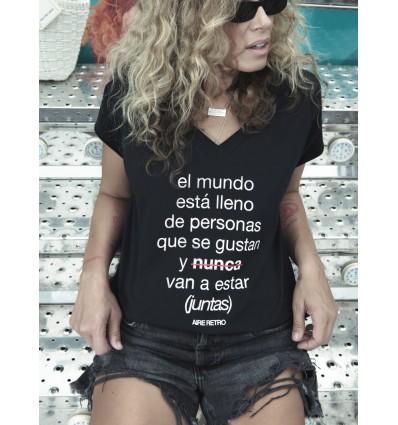 CAMISETA CHICA "PERSONAS" NEGRA